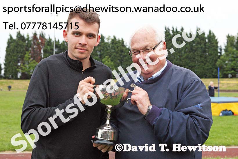 Jimmy Hedley 800 metres Cup, North East Grand Prix, Monkson Stadium, Jarrow. Photo: David T. Hewitson/Sports for All Pics